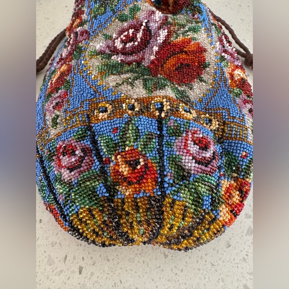 RARE 1890s Glass Beaded Cinch Bag w/Floral Pattern - Picture 4 of 16